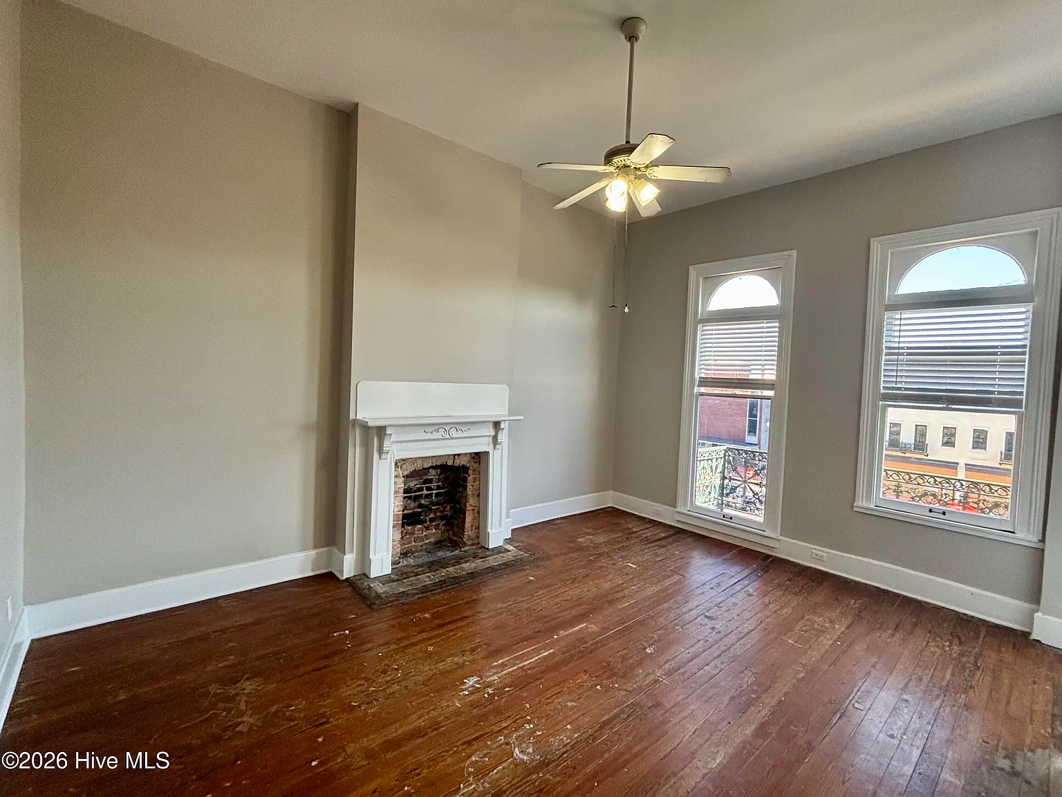 2 bed, 1.0 bath, 800 sqft, $975 — Photo 3