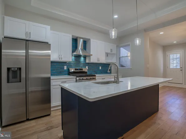 218 E 23rd St, Baltimore, MD 21218