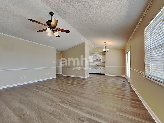 4th image of 5721 Jamaica Ln