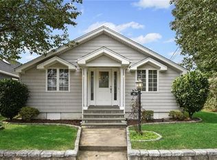 42 Tyler Cir, Rye, NY 10580