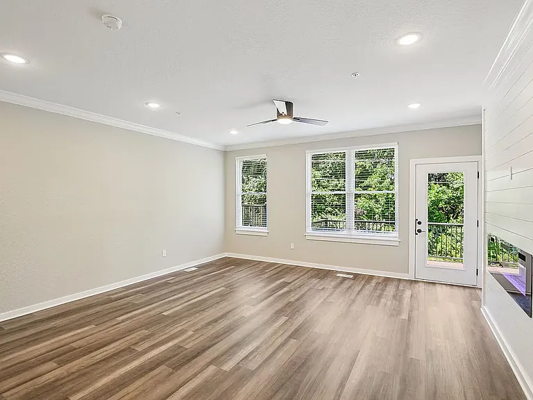 Greenwood Townhomes — Photo 7