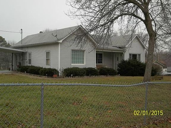 2nd image of 720 Pleasant St