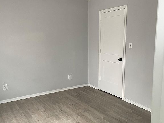2nd image of 600 N Montgomery St