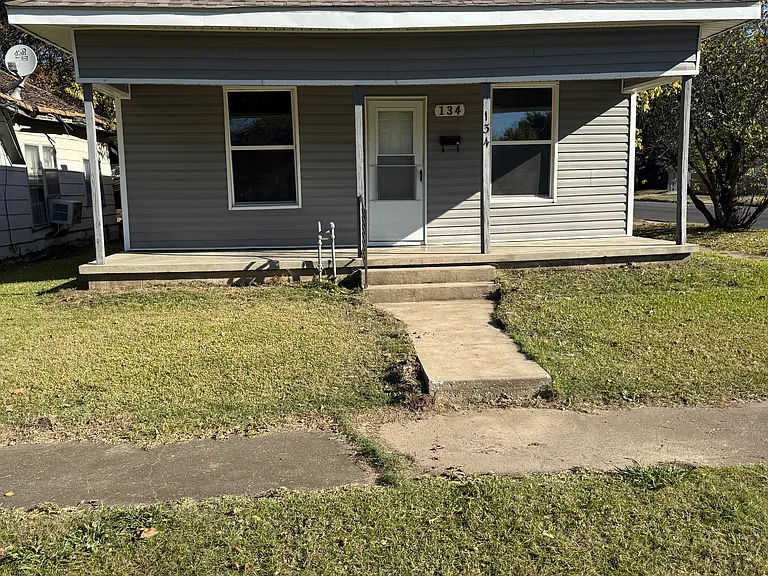 134 Geneva St — Photo 1