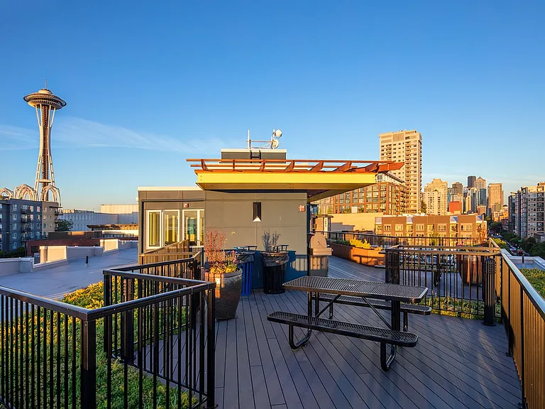 Minnie Flats | 101 Denny Way, Seattle, WA 98109 — Photo 45