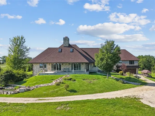 7938 County Road X40, Anamosa, IA 52205