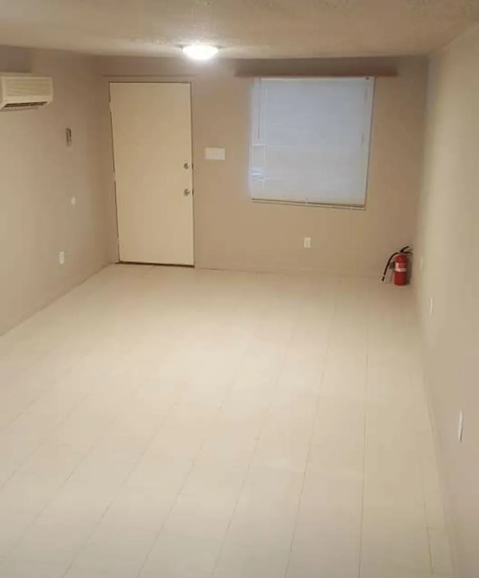 1 bed, 700 sqft, $700 — Photo 3