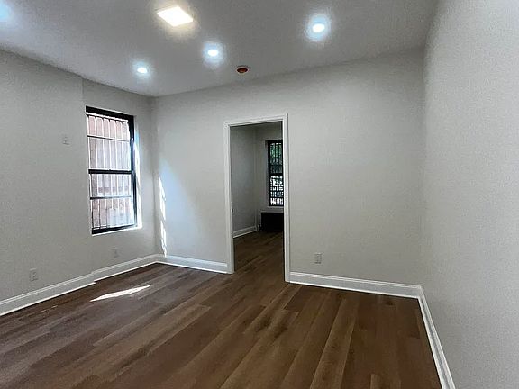 4th image of 942 Utica Ave Floor 1