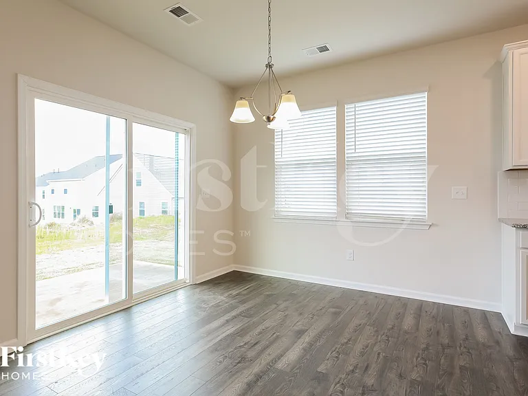 15 Ramblehurst Rd — Photo 5