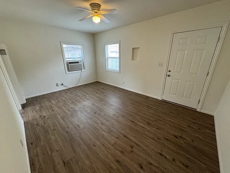 2014 N Parish Pl #2018 — Photo 37