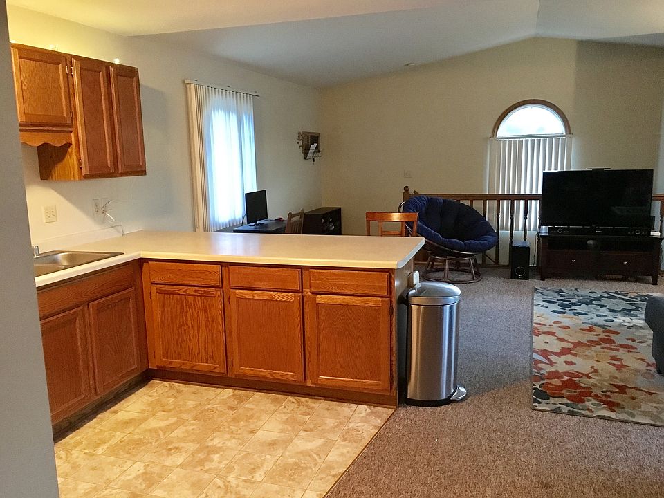 1st image of 2040 Meadow Ct APT 5