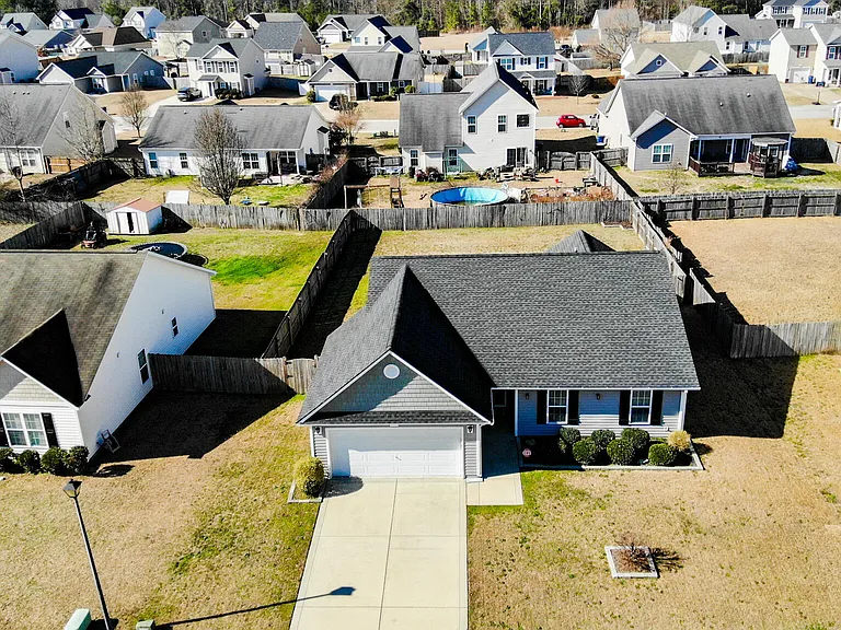 224 Roanoke Dr — Photo 42
