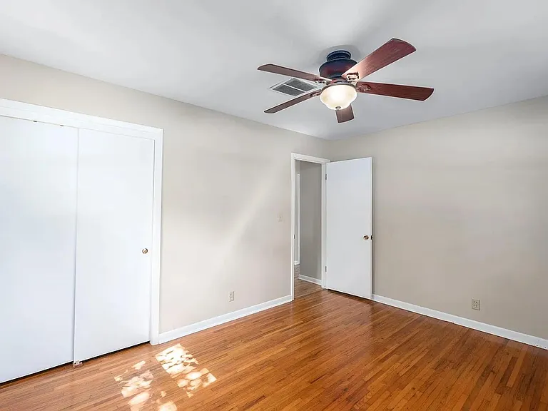 843 N Brownthrush Ln — Photo 3
