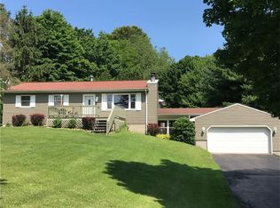 1317 Pulaski Mercer Rd, Mercer, PA 16137