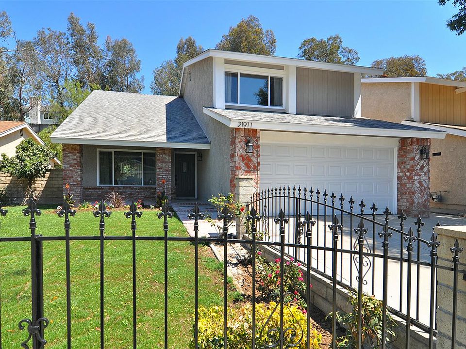 1st image of 21911 Peppercorn Dr