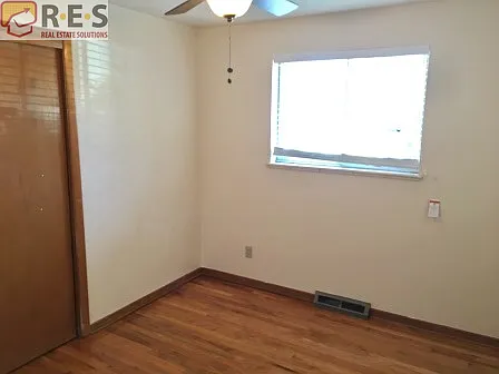 485 Elmira St — Photo 15