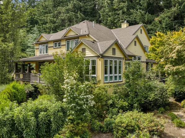17071 SW Mount Hood Dr, Beaverton, OR 97007