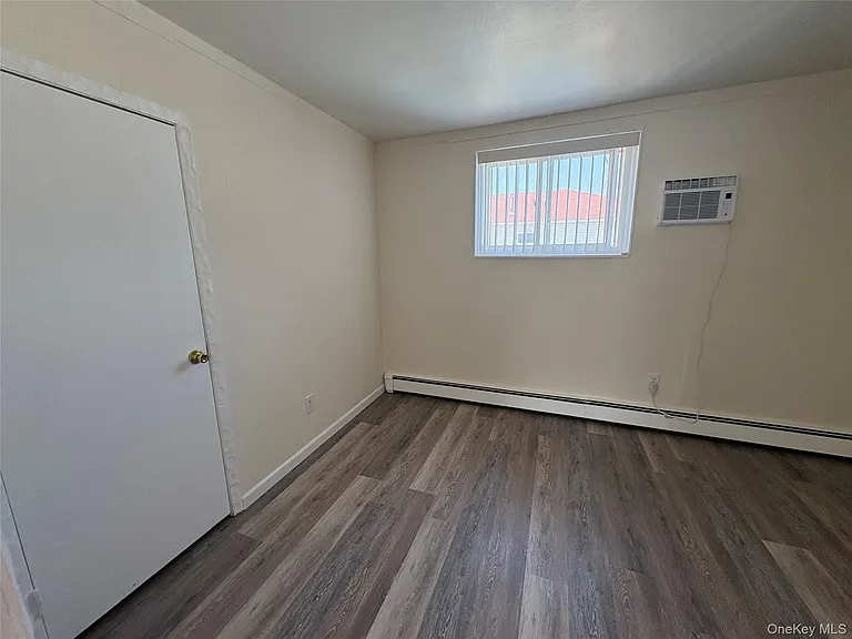 64 Sherman Ave — Photo 9