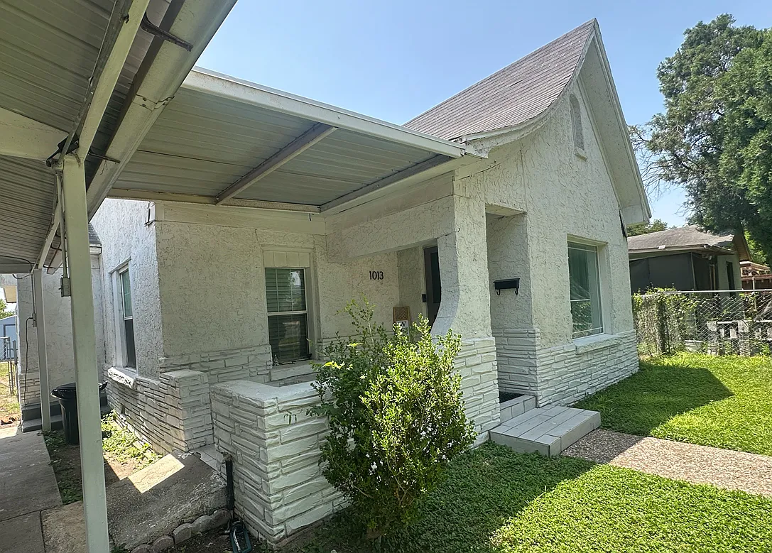 2 bed, 1400 sqft, $1,300 — Photo 3