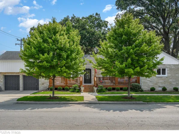 2001 N 77th Ct, Elmwood Park, IL 60707