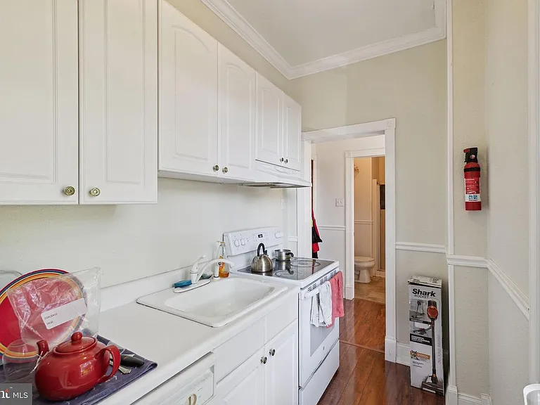 4818 Trinity Pl #2R — Photo 5