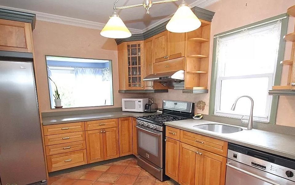 1st image of 2351 E 73rd St #1