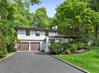 23 Birchbrook Dr, Valhalla, NY 10595