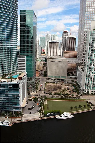 465 Brickell Ave #3006 Photo 1