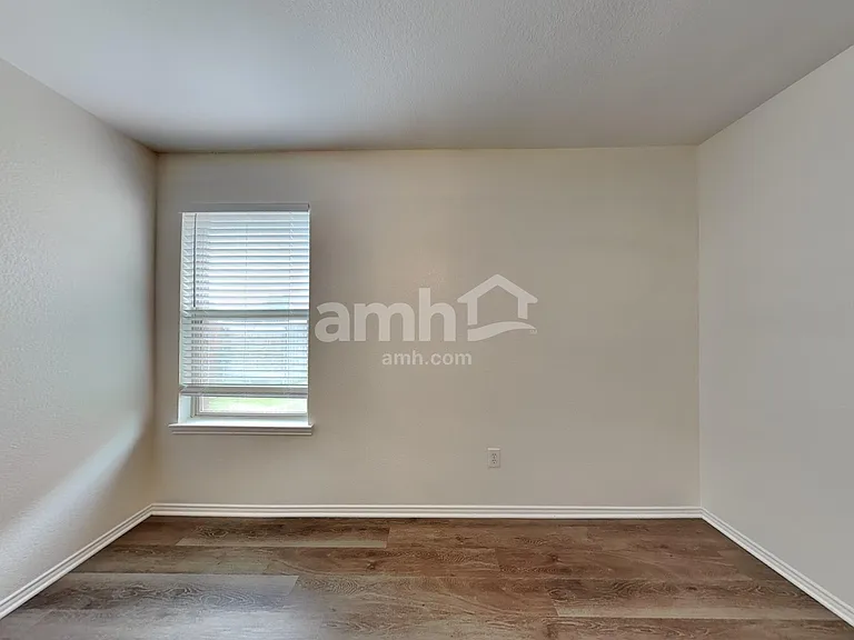 506 Azalea Dr — Photo 17