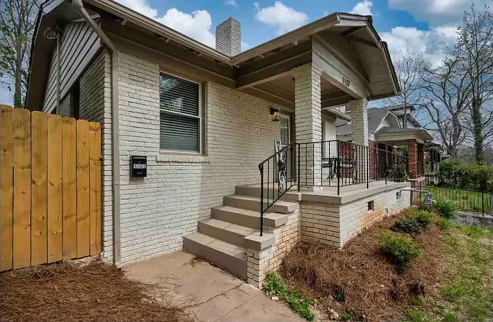 1137 Martin Luther King Jr Dr NW