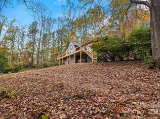 201 Cedarview Dr, Asheville, NC 28803
