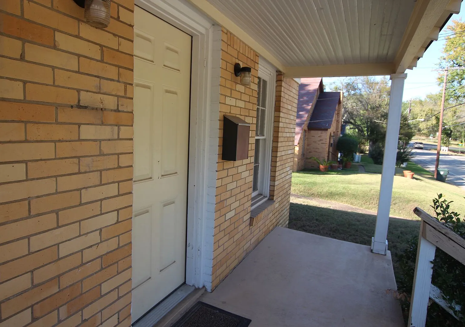 Lease Takeover Opportunity Available! Charming 2 Bedroom in Tyler! — Photo 4