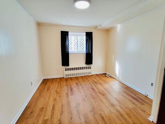 5th image of 5856 78th St Floor 1