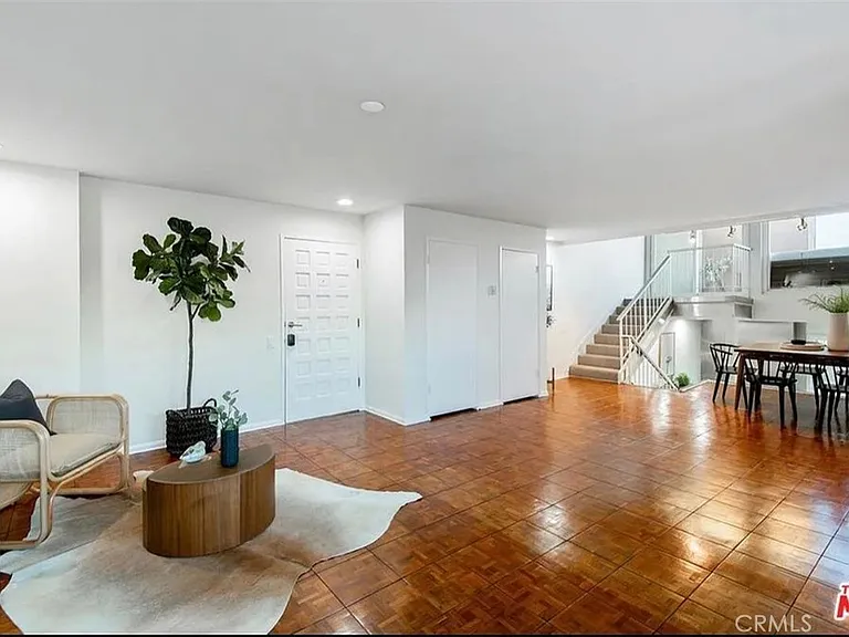 6400 Pacific Ave #311 — Photo 5