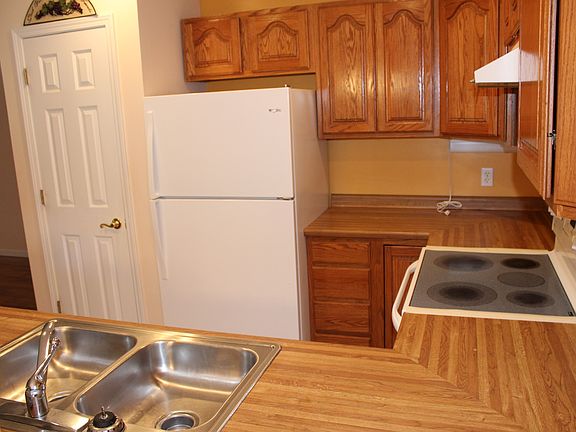 2nd image of 90 Ridgeland Rd