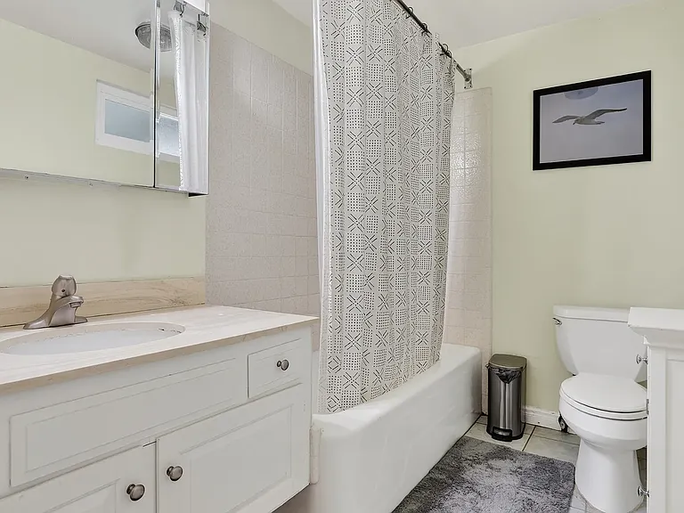 212 E Avenida De Los Arboles — Photo 10