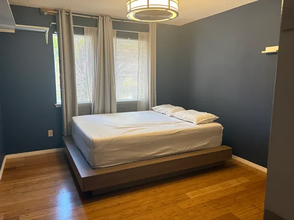 8210 Glade Ave, Canoga Park, CA 91304