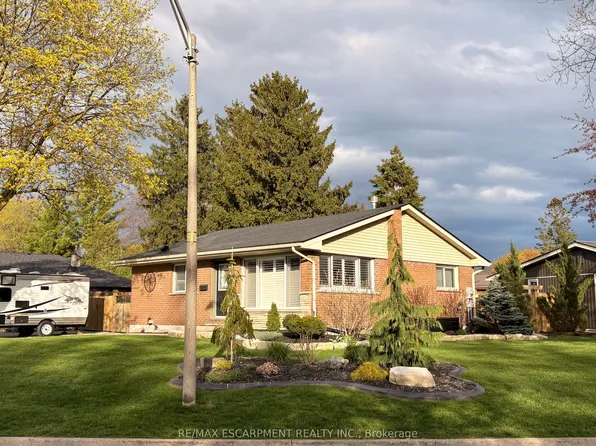 7 Brier Cres, Brantford, ON N3R 3M5