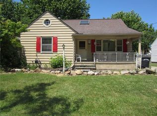 1069 Foster Ave, Elyria, OH 44035