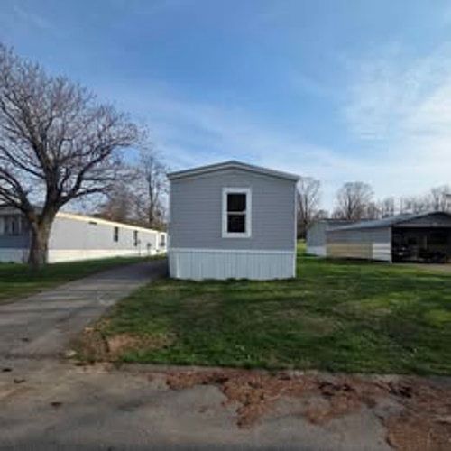 1st image of 303 Mullen Ln