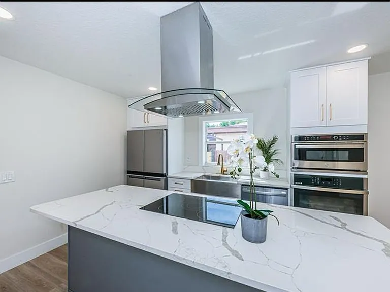 2906 W Nassau St — Photo 6