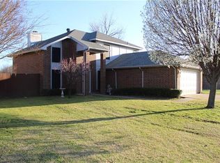 2104 Tanner Ct, Arlington, TX 76018
