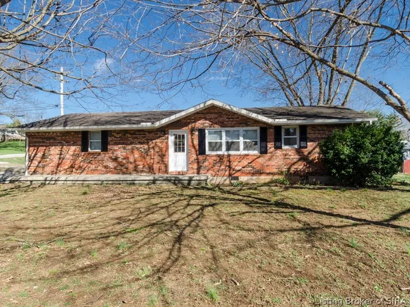 120 N Nichols Avenue, Salem, IN 47167