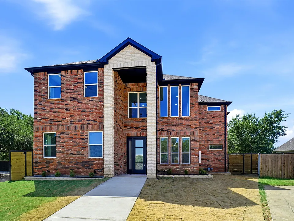 400 Hideaway Ct