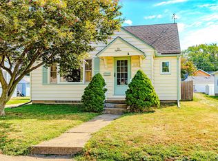 1018 S 12th St, Pekin, IL 61554