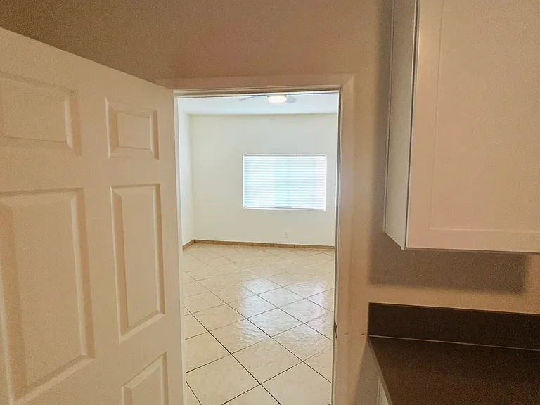 5600 S Broadway #4 — Photo 9