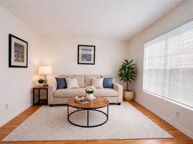 5554 N Braeswood Blvd, Houston, TX