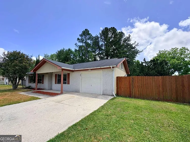 603 Plantation Village Dr — Photo 5