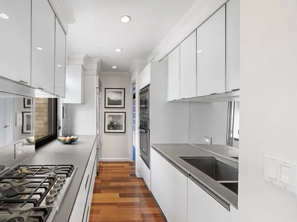 10 West 66th Street image 7 of 12