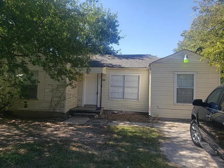 4928 Nolan St — Photo 2